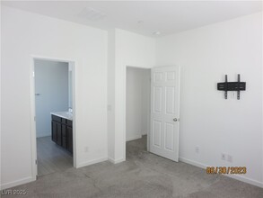 965 Nevada State Dr in Henderson, NV - Building Photo - Building Photo