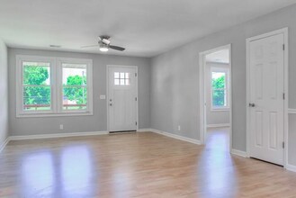 212 Broadmoor Dr in Nashville, TN - Building Photo - Building Photo