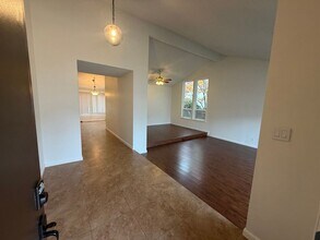 1104 Terra Way in Roseville, CA - Building Photo - Building Photo