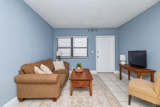 4061 N Dixie Hwy in Oakland Park, FL - Building Photo - Building Photo