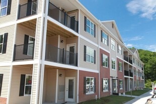 Lakeview in Williamsport, PA - Building Photo