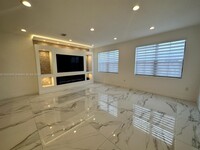 10343 NW 70th Ln in Doral, FL - Building Photo - Building Photo