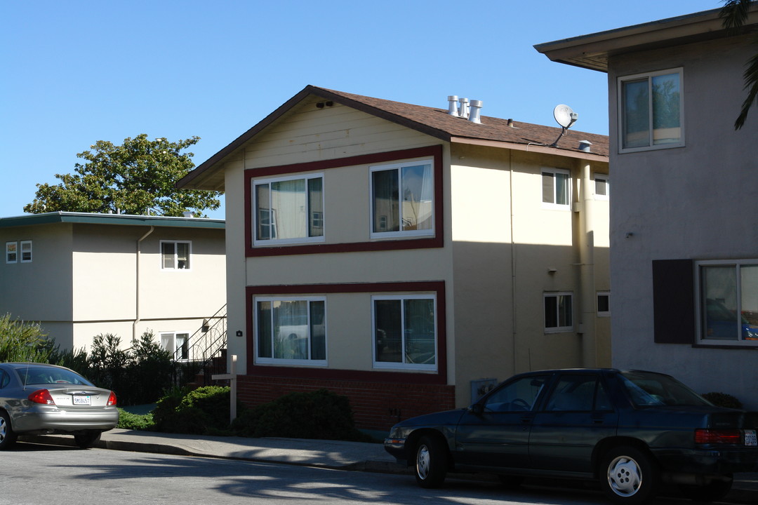 60 Broadway in Millbrae, CA - Building Photo