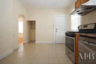 110 Murdock St, Unit 3 in Boston, MA - Building Photo - Building Photo