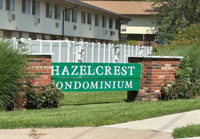 7571 Hazelcrest Dr in Hazelwood, MO - Building Photo - Building Photo