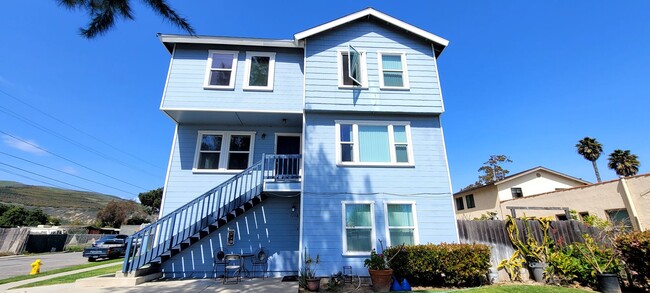 628 Riverside St in Ventura, CA - Foto de edificio - Building Photo