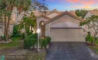 7657 Sanctuary Dr in Coral Springs, FL - Building Photo - Building Photo