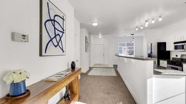 721 Peachy Canyon Cir in Las Vegas, NV - Building Photo - Building Photo