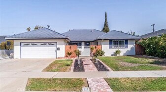 1243 E Adams Ave in Orange, CA - Building Photo