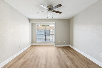 Bellecour Crossing in Baton Rouge, LA - Foto de edificio - Building Photo