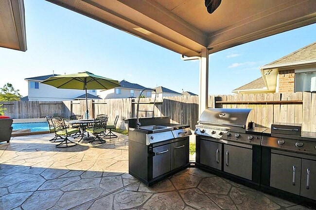 6454 Applewood Forest Dr