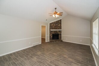 6047 Cottage Hill Dr in Millington, TN - Building Photo - Building Photo