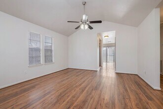 February Move In Available!  Cute 3 Bed, 1 in Bryan, TX - Building Photo - Building Photo