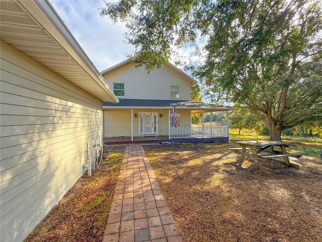 property at 2827 Sanctuary Ln