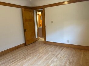 2567 N 61st St, Unit 2567 in Milwaukee, WI - Foto de edificio - Building Photo