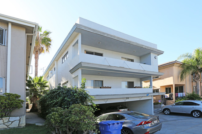 11848 Mayfield in Los Angeles, CA - Building Photo - Building Photo