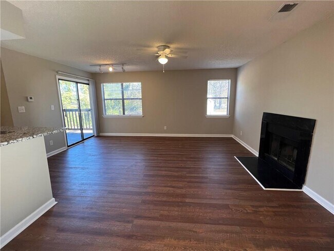 1001 Park Hill Dr in Gainesville, GA - Building Photo - Building Photo