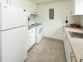 Brittany Drive Apartments in Ottawa, ON - Building Photo - Interior Photo