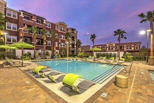 Radiance at Grand Canyon Apartments