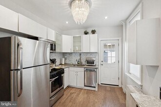 2511 E Oakdale St in Philadelphia, PA - Building Photo - Building Photo