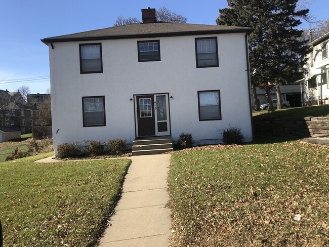 property at 615 N Minnesota Ave
