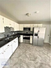 1758 Ashton Dr in Hinesville, GA - Foto de edificio - Building Photo