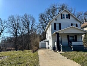 768 Bellevue Ave in Akron, OH - Building Photo - Building Photo