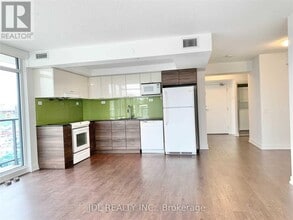 72-372 Esther Shiner Blvd in Toronto, ON - Building Photo - Building Photo