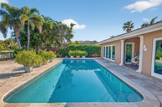 2871 NE 26th Ct in Fort Lauderdale, FL - Building Photo - Building Photo