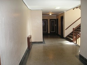 2000 Quentin Rd in Brooklyn, NY - Building Photo - Interior Photo