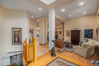 811 Western Hills Dr in Papillion, NE - Building Photo - Building Photo