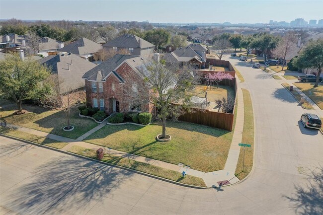 9333 Fairmont Dr in Frisco, TX - Building Photo - Building Photo