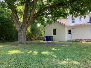 2301 E 4th St in Greenville, NC - Building Photo - Building Photo