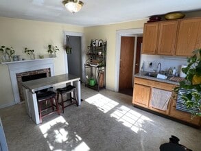 797 Main St in Amherst, MA - Building Photo - Building Photo