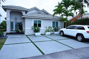 5261 SW 154th Pl in Miami, FL - Building Photo