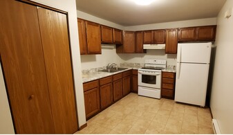 26445 W Il Route 134, Unit Apt. 3