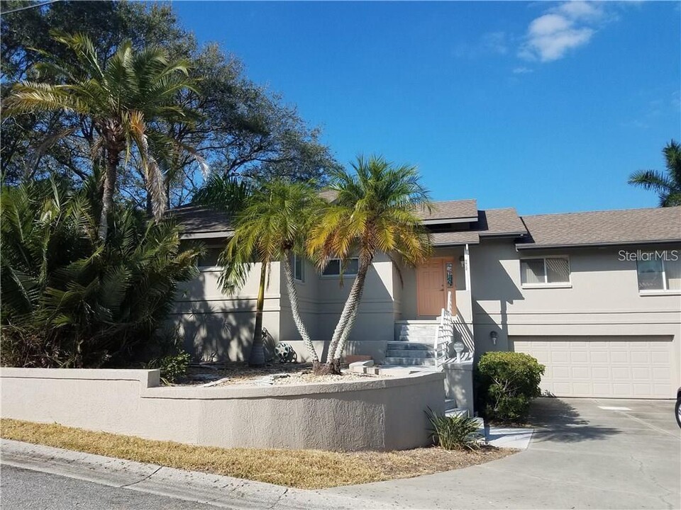 5912 Riverview Ln in Bradenton, FL - Foto de edificio