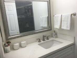 33182 Marina Vista Dr in Dana Point, CA - Foto de edificio - Building Photo