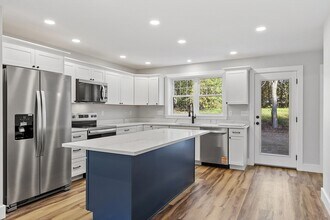 18 Buttonwood Pl in Lunenburg, MA - Building Photo - Building Photo