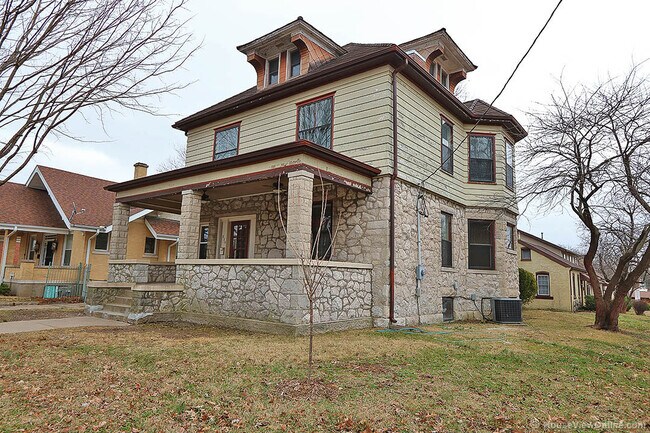 829 Themis St in Cape Girardeau, MO - Foto de edificio - Building Photo