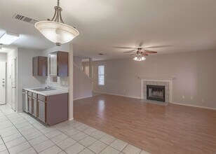 8035 Rustic Park in San Antonio, TX - Building Photo - Building Photo