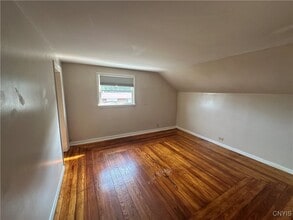 106 Brow St in Liverpool, NY - Building Photo - Building Photo