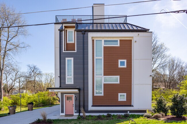 1006 W Kirkland Ave in Nashville, TN - Building Photo - Building Photo
