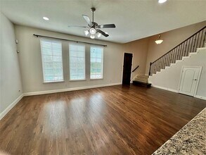 10550 Tenneyson Ridge Dr in Irving, TX - Building Photo - Building Photo