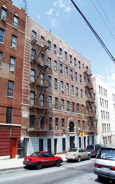 2835 Bainbridge Ave in Bronx, NY - Building Photo