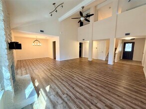 11606 Birchbark Trail in Austin, TX - Building Photo - Building Photo