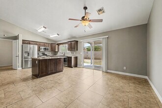 9061 W Granada Rd in Phoenix, AZ - Building Photo - Building Photo