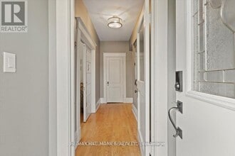 100 Warden Ave. in Toronto, ON - Building Photo - Building Photo