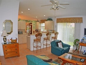 5 Gables Blvd in Weston, FL - Building Photo - Building Photo