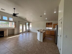 2999 Panorama Ridge Dr in Henderson, NV - Building Photo - Building Photo